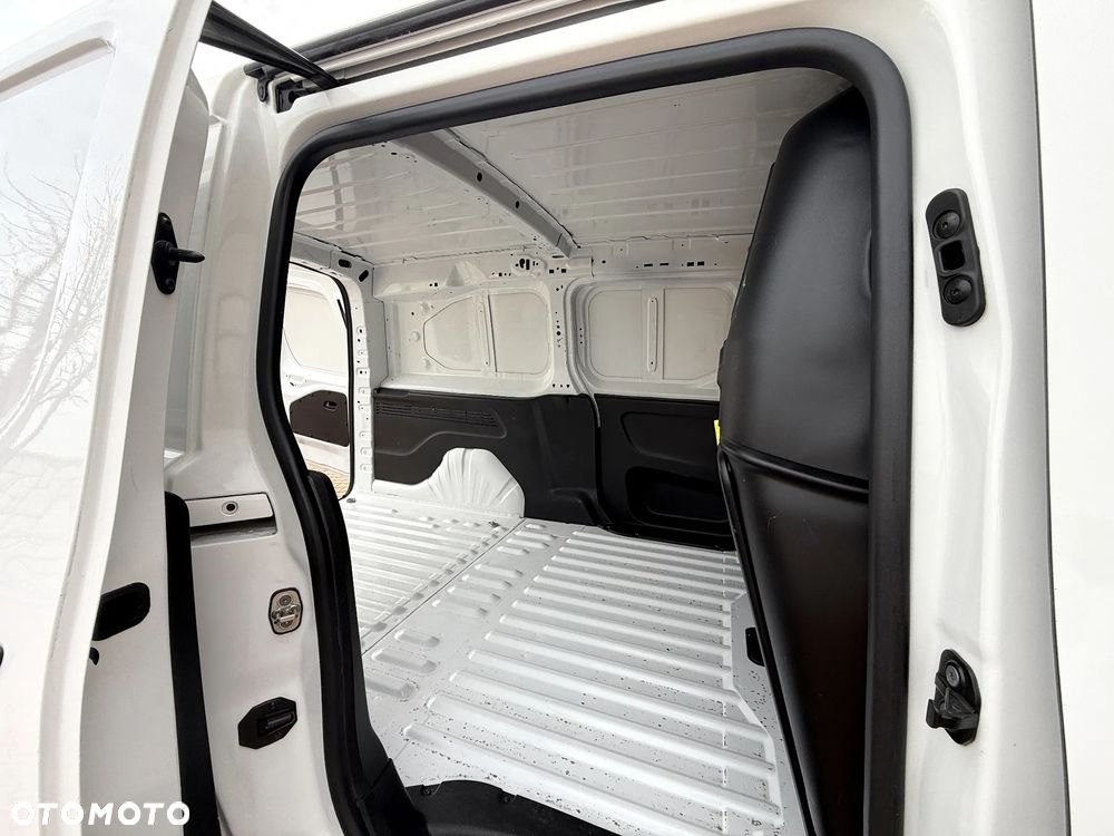 Peugeot Partner - 32