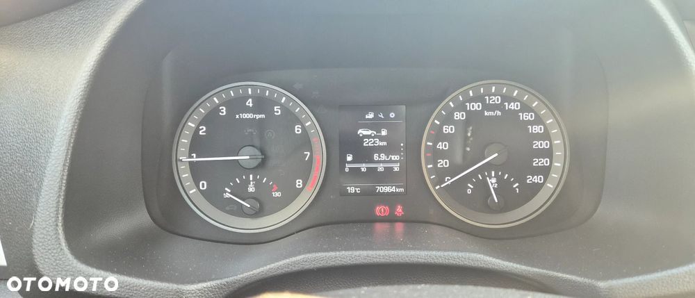 Hyundai Tucson 1.6 GDI BlueDrive Comfort 2WD - 11