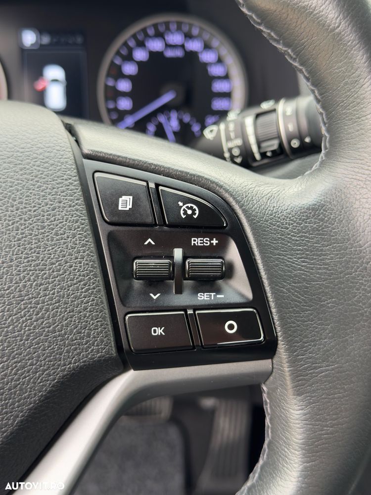 Hyundai Tucson 2.0 CRDI 4WD Automatik Premium - 30