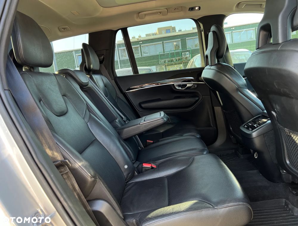 Volvo XC 90 - 29