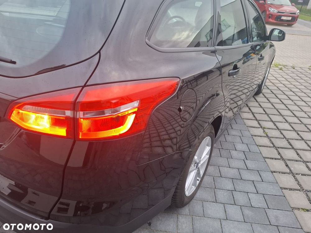 Ford Focus 1.5 TDCi SYNC Edition PowerShift - 15