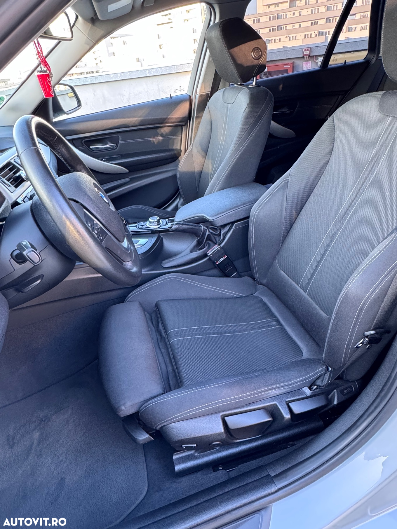 BMW Seria 3 318d Touring Aut. - 16
