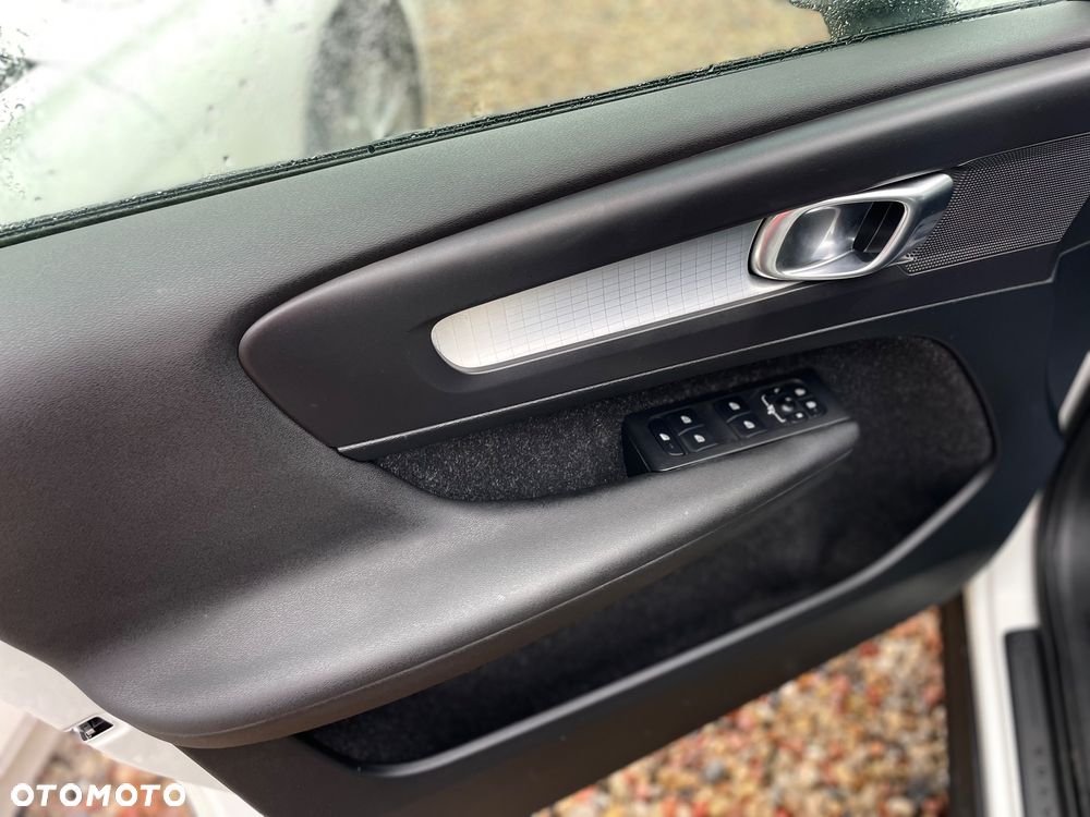 Volvo XC 40 D3 Momentum - 31