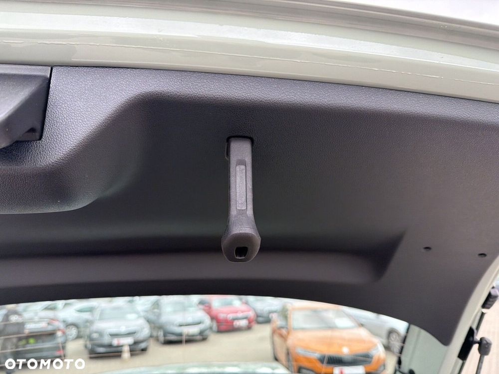 Skoda Fabia 1.0 TSI Drive DSG - 28