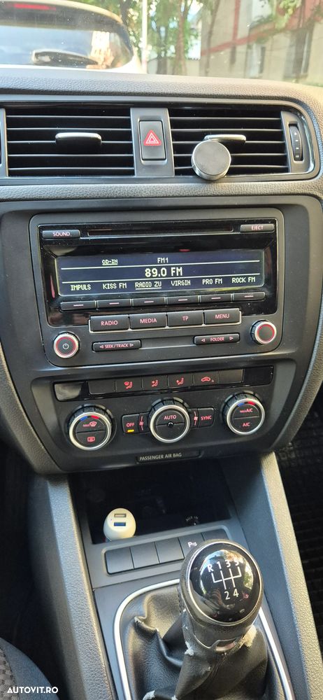Volkswagen Jetta 1.6 TDI CR DPF Comfortline - 17