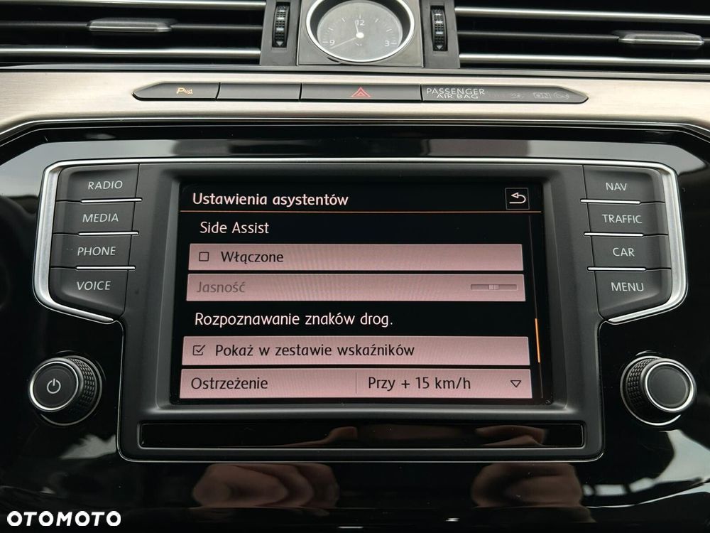 Volkswagen Passat - 29