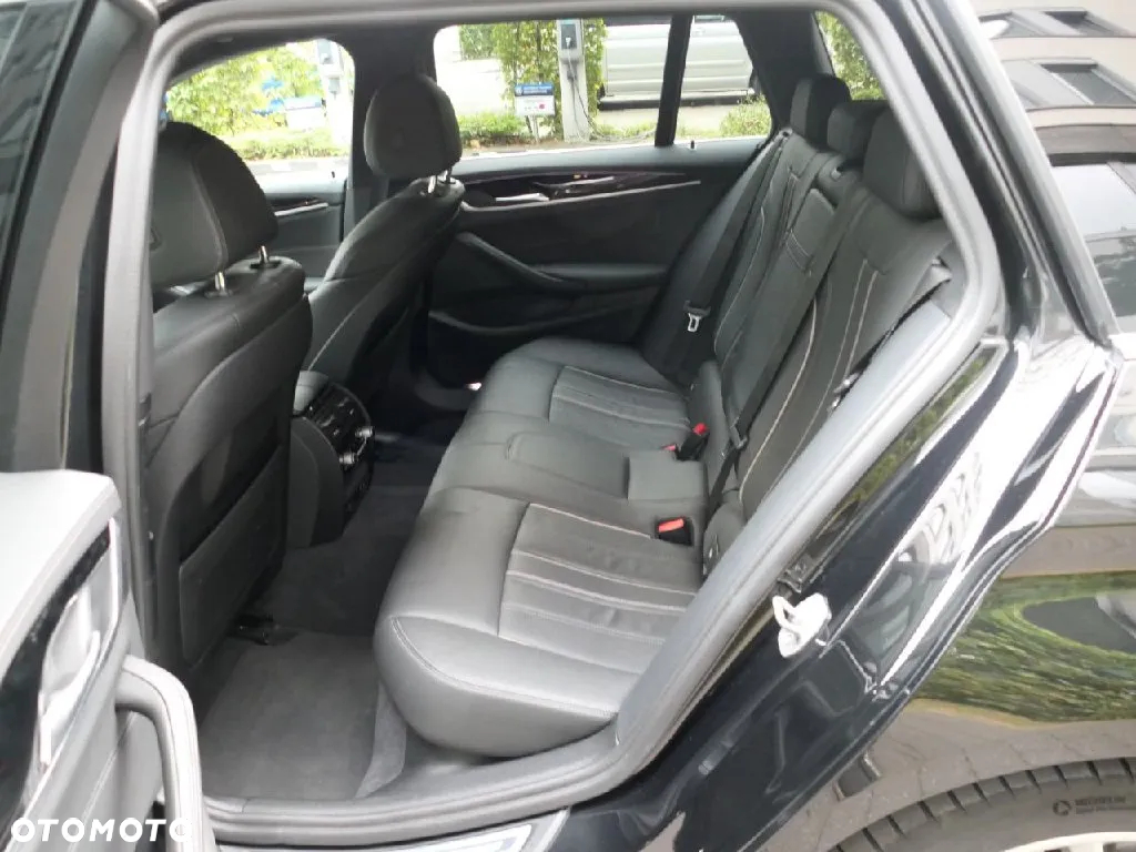 BMW Seria 5 520e Luxury Line - 6