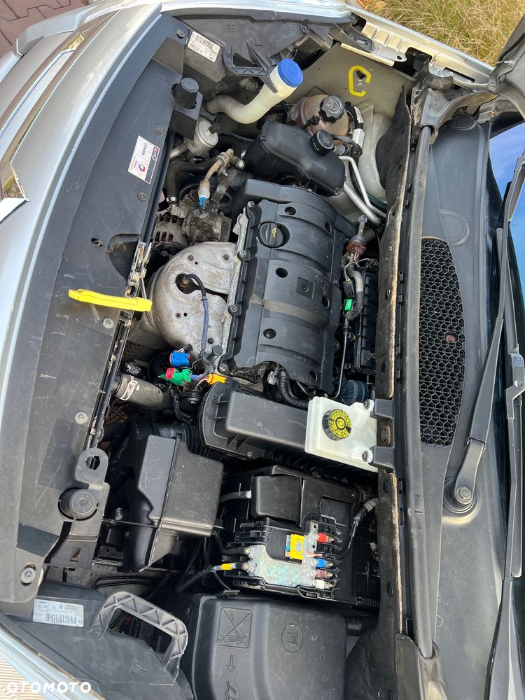 Citroën Berlingo II 1.6i Prestige - 14