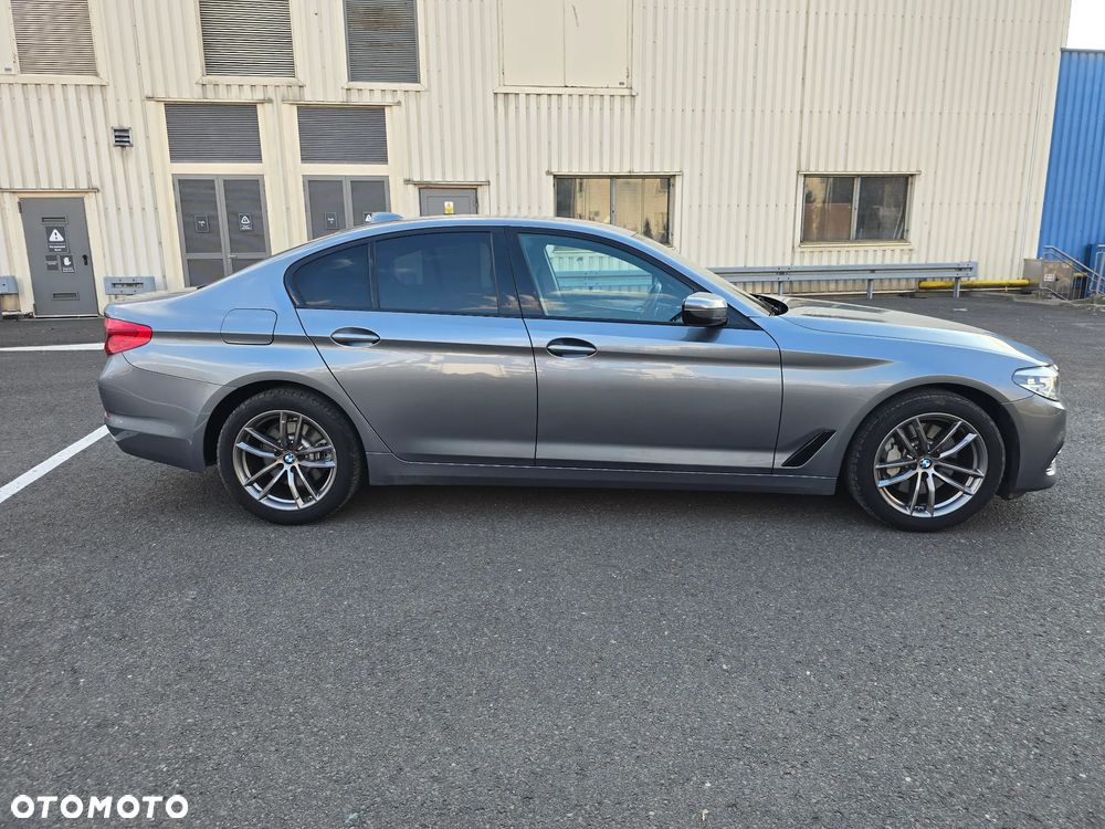 BMW Seria 5 530i xDrive Luxury Line sport - 3