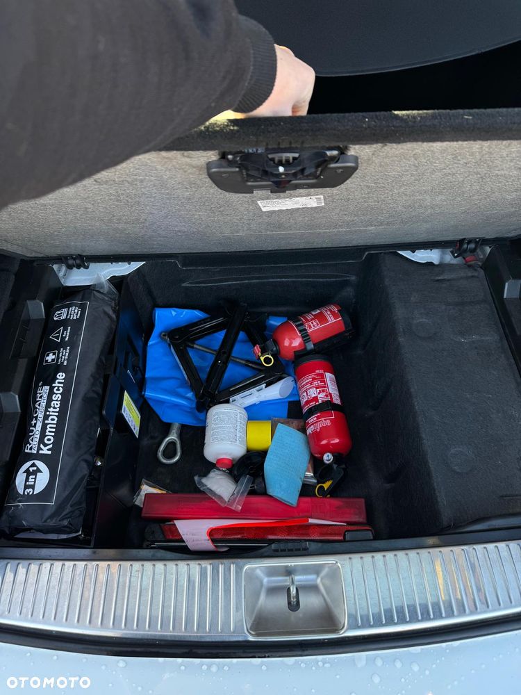 Mercedes-Benz Klasa C 220 CDI DPF (BlueEFFICIENCY) - 24