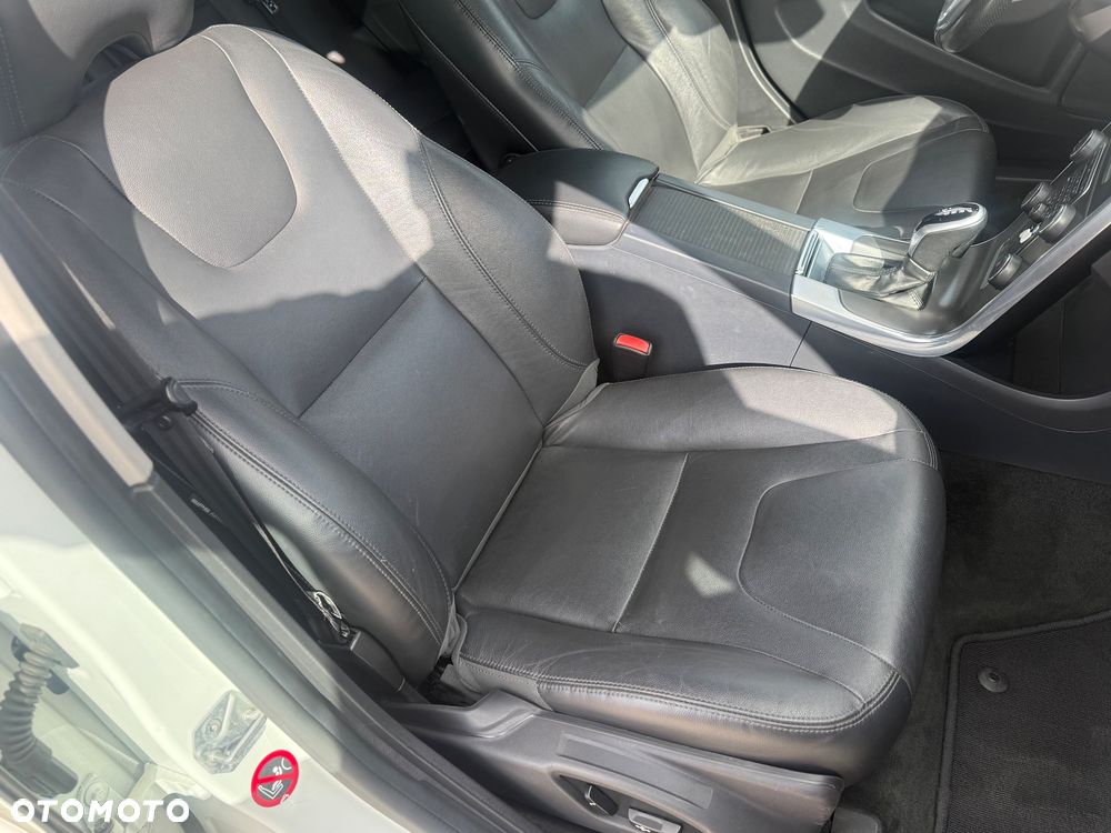 Volvo S60 T5 Geartronic RDesign - 12