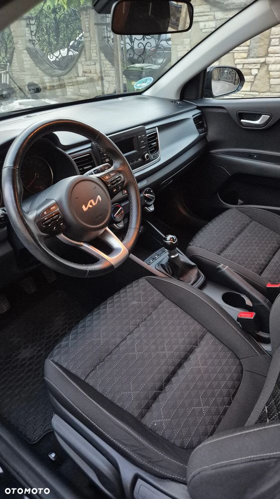 Kia Rio - 7