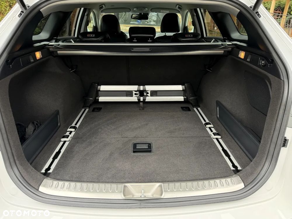 Hyundai i40 Kombi blue 1.7 CRDi DCT Premium - 26