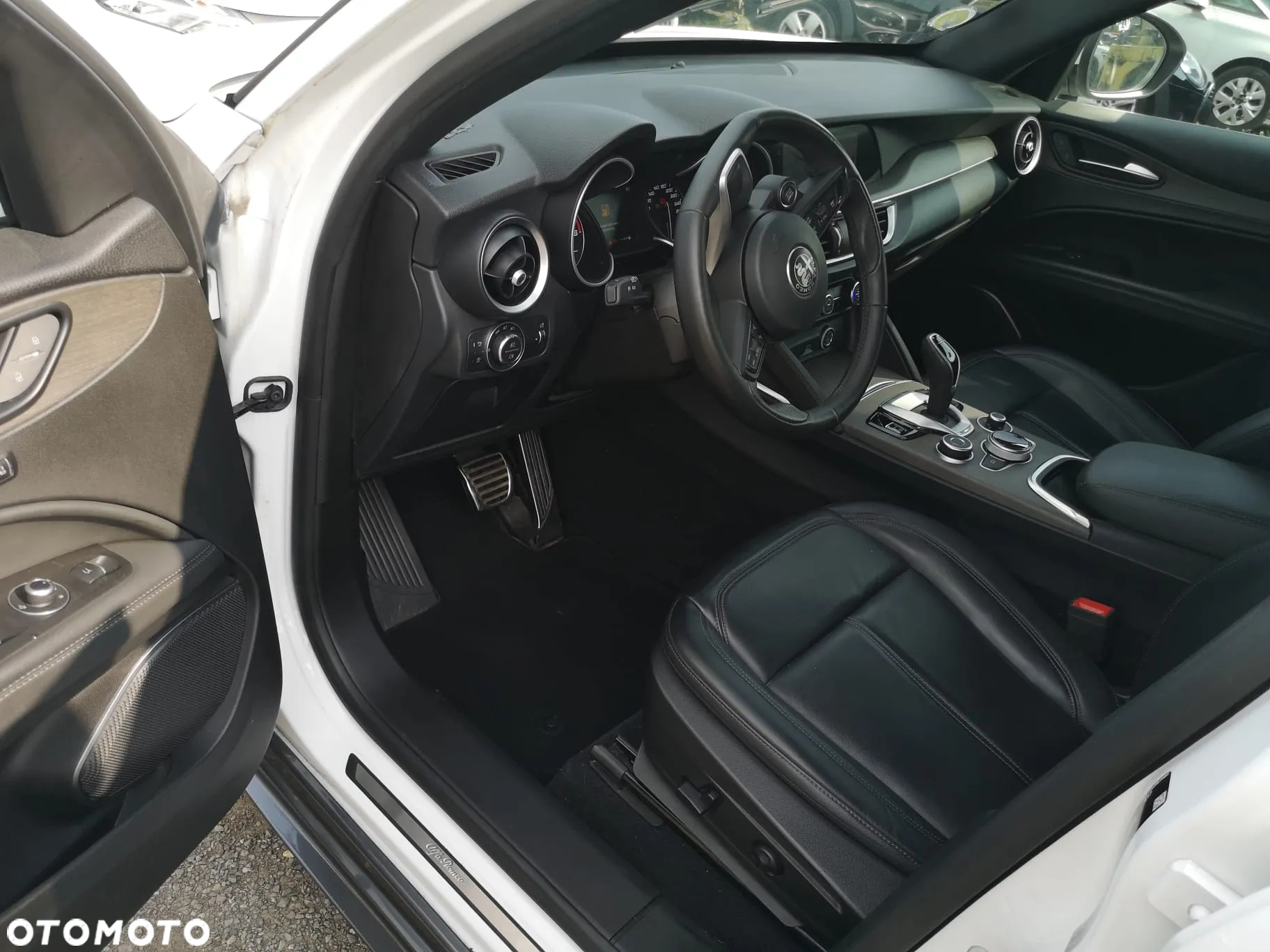 Alfa Romeo Stelvio 2.2 Diesel 16V AT8 Business - 23