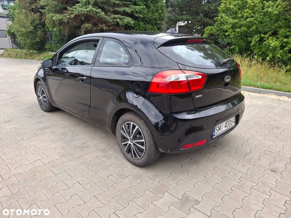 Kia Rio - 14