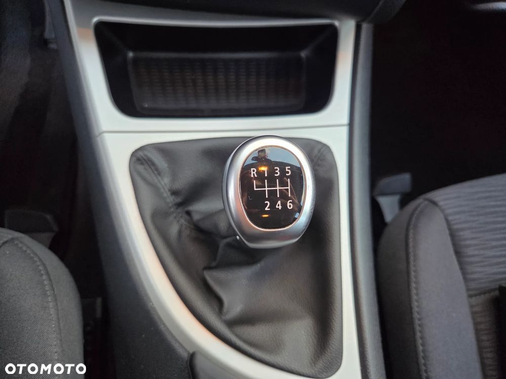 BMW Seria 1 116i - 24