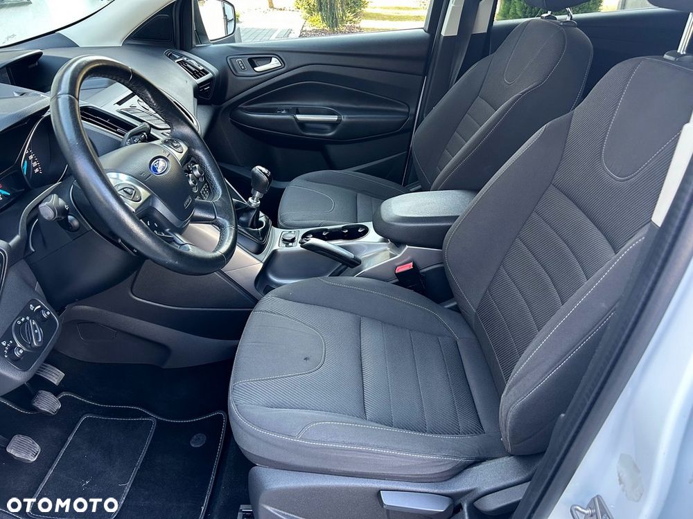 Ford Kuga - 4