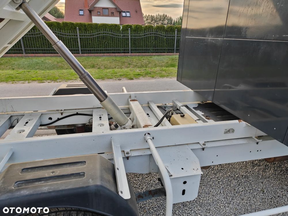 Renault Master Wywrotka - 8