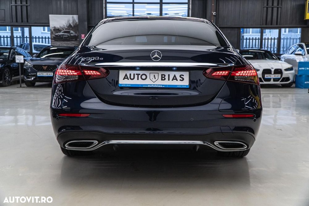 Mercedes-Benz E 300 9G-TRONIC AMG Line - 32