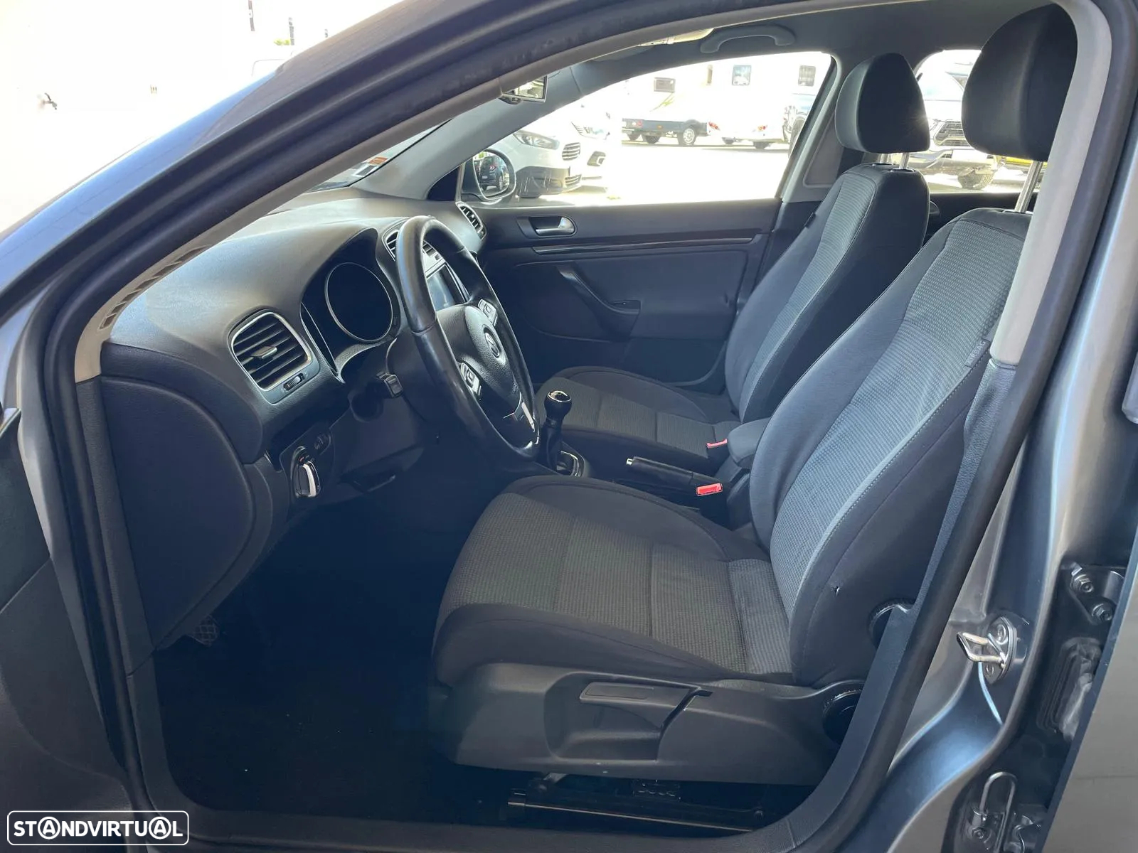 VW Golf Variant 1.6 TDi Confortline - 9
