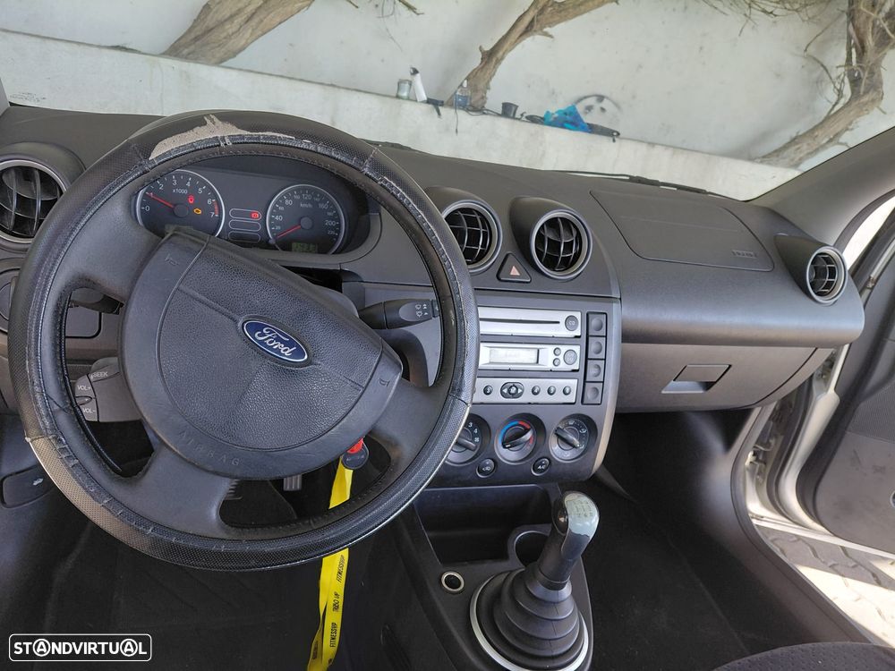Ford Fiesta 1.25 Trend - 9