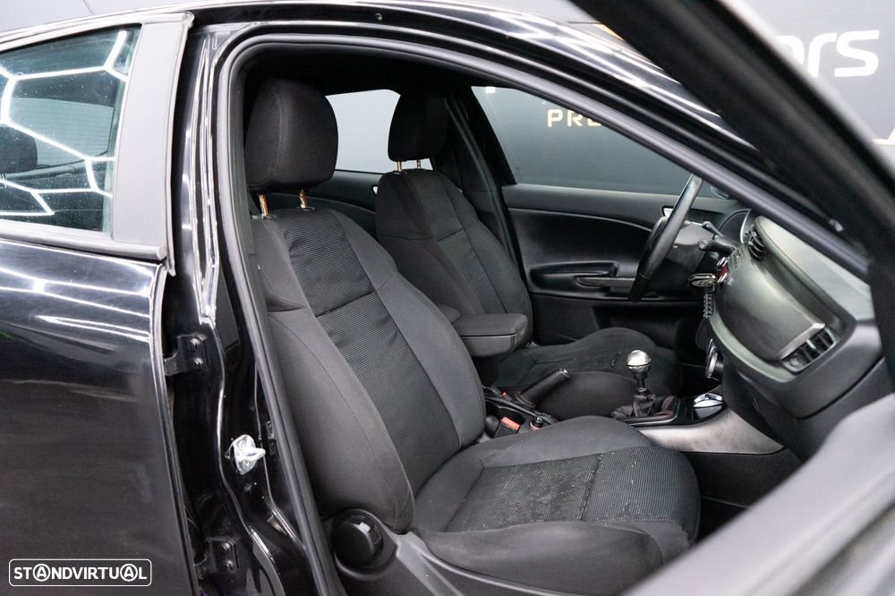 Alfa Romeo Giulietta 1.6 JTDM Veloce - 7