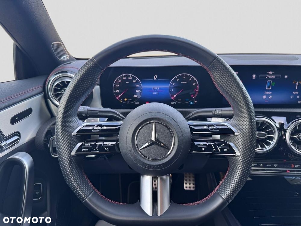 Mercedes-Benz CLA - 24