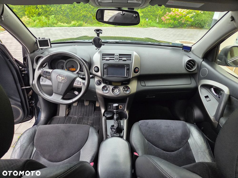 Toyota RAV4 - 7