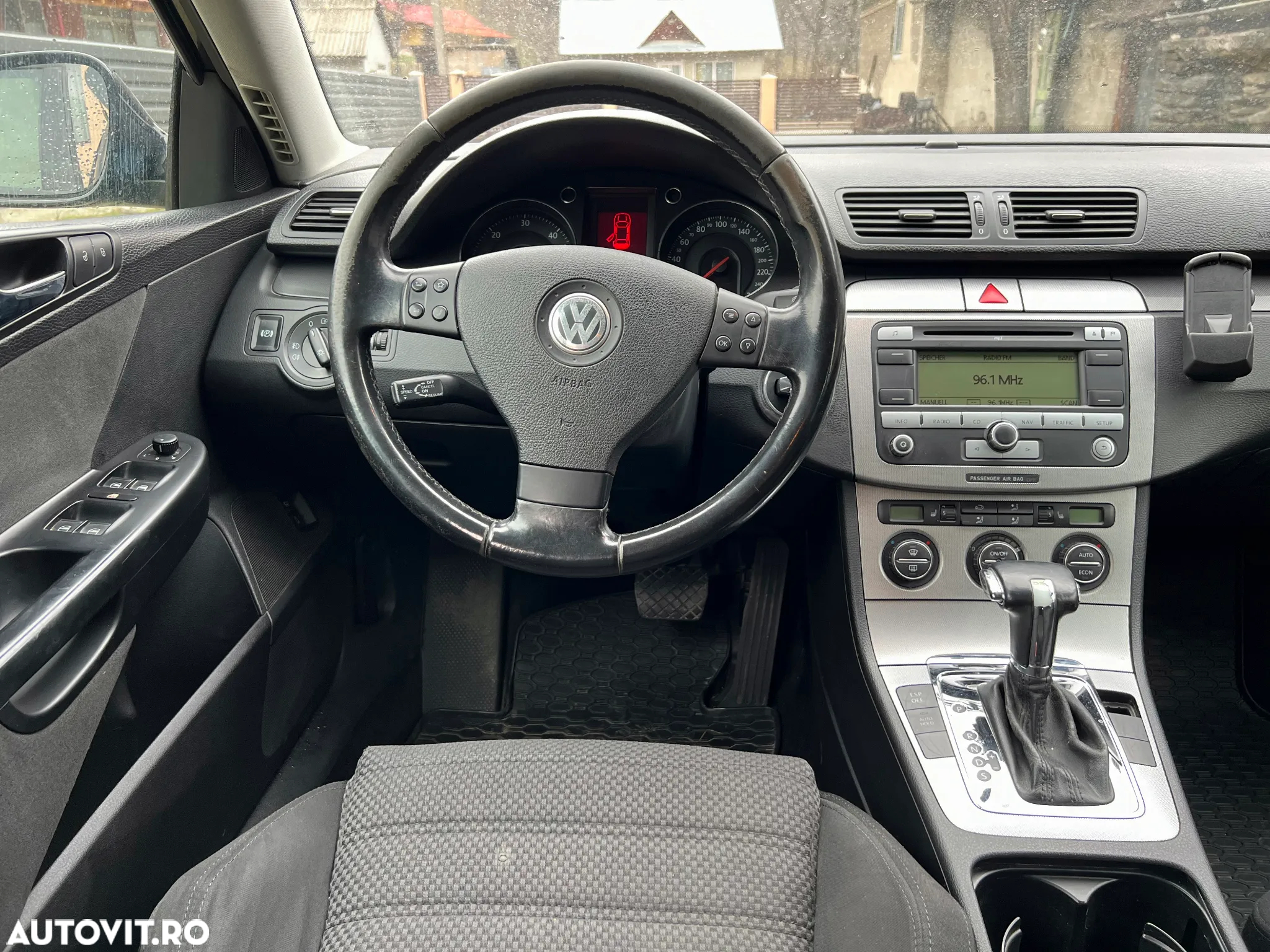 Volkswagen Passat Variant 2.0 TDI DSG Comfortline - 18