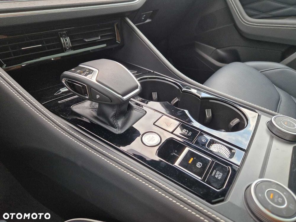 Volkswagen Touareg 3.0 V6 TDI 4Motion R-Line - 23