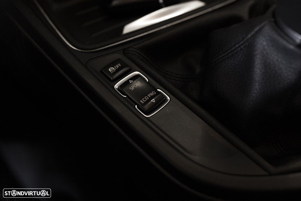 BMW 316 d Pack M - 19