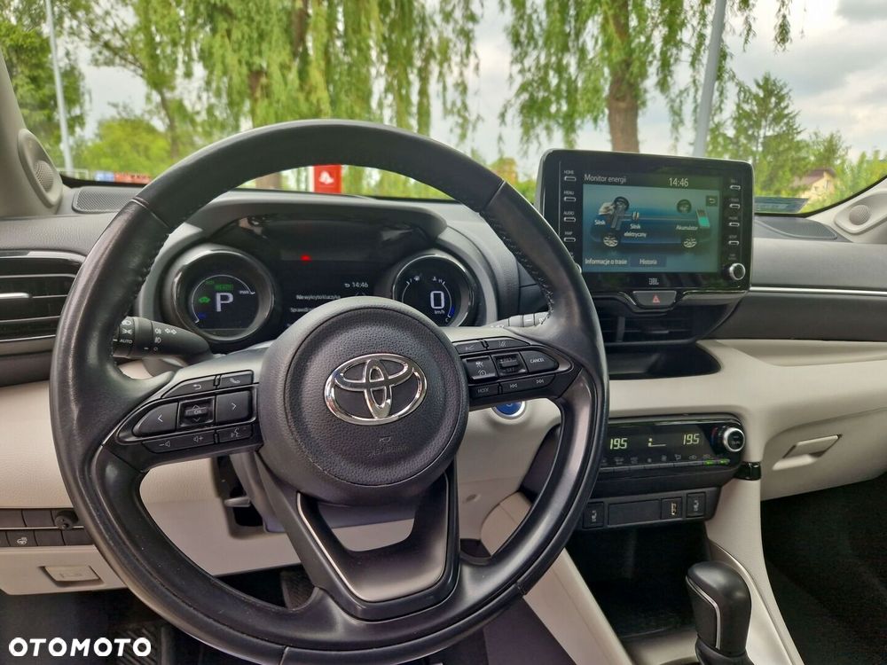 Toyota Yaris - 10