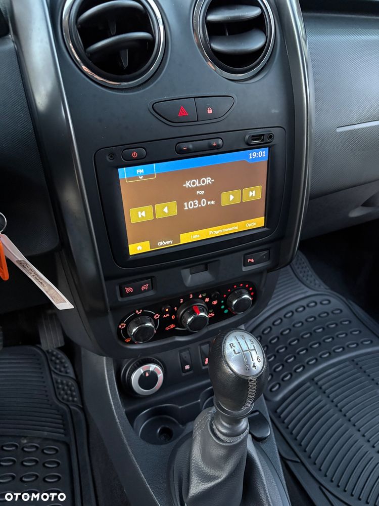 Dacia Duster 1.6 SCe Urban Explorer S&S - 36