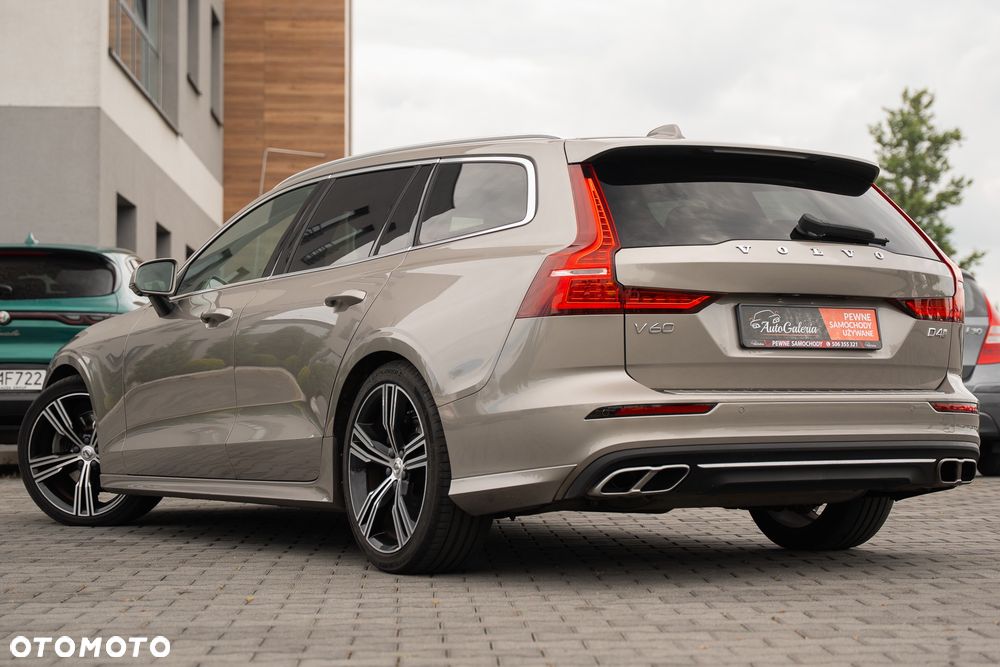 Volvo V60 D4 Drive-E R-Design Momentum - 16