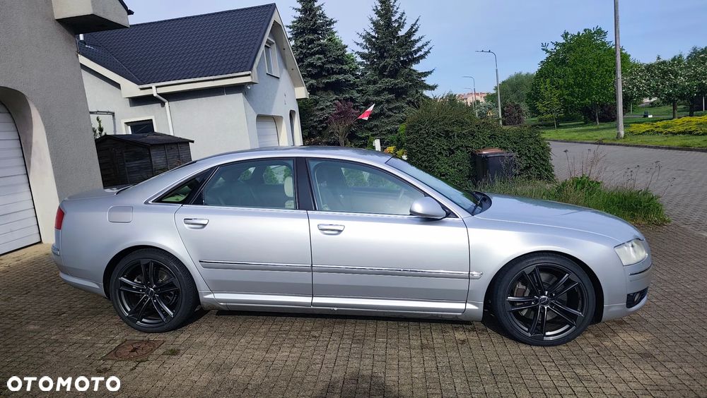 Audi A8 4.2 Quattro - 22
