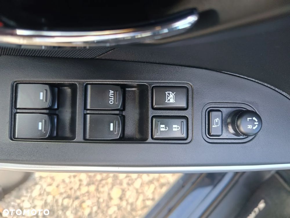 Suzuki SX4 S-Cross 1.4 T Premium - 33