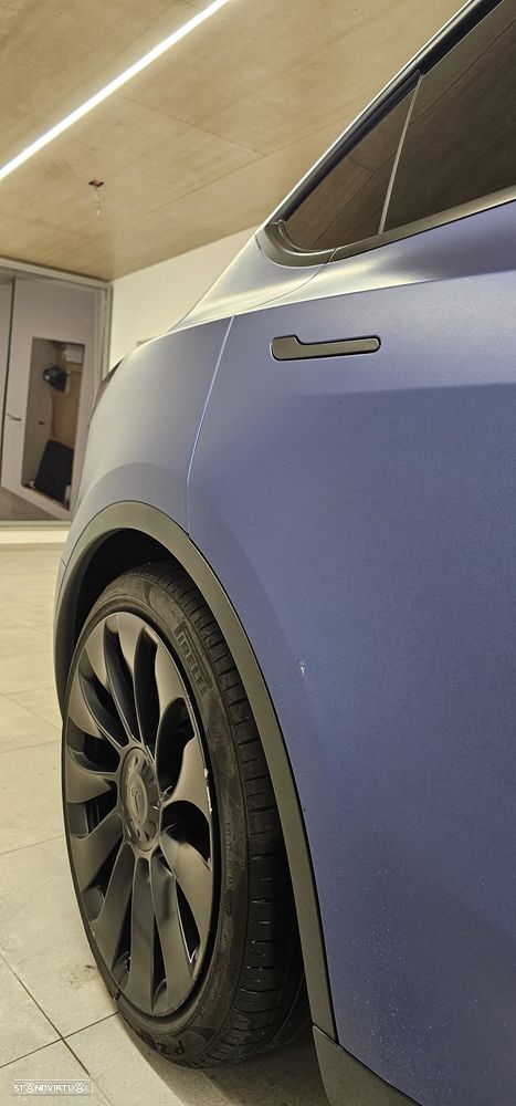 Tesla Model Y Performance Tração Integral - 21