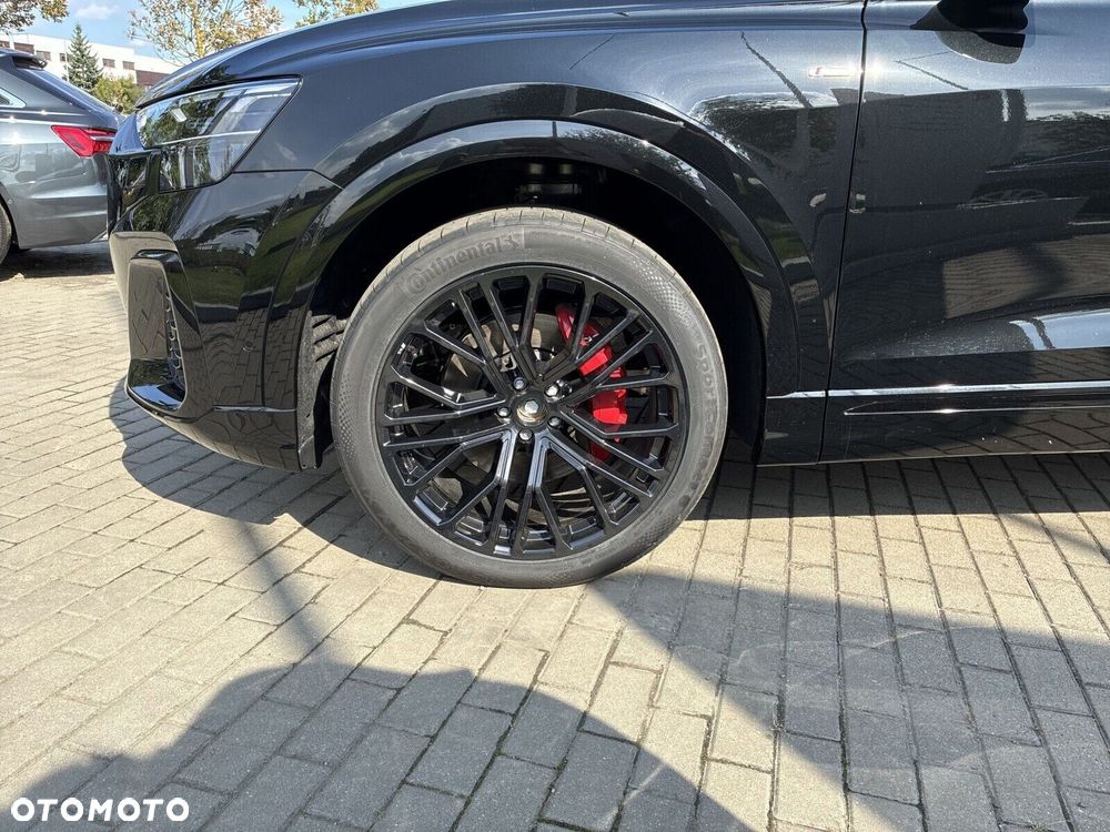 Audi Q8 - 18