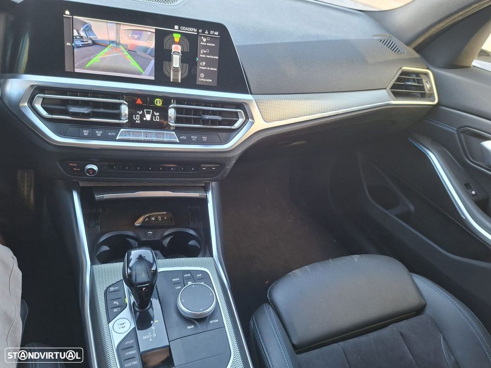 BMW 330 - 12