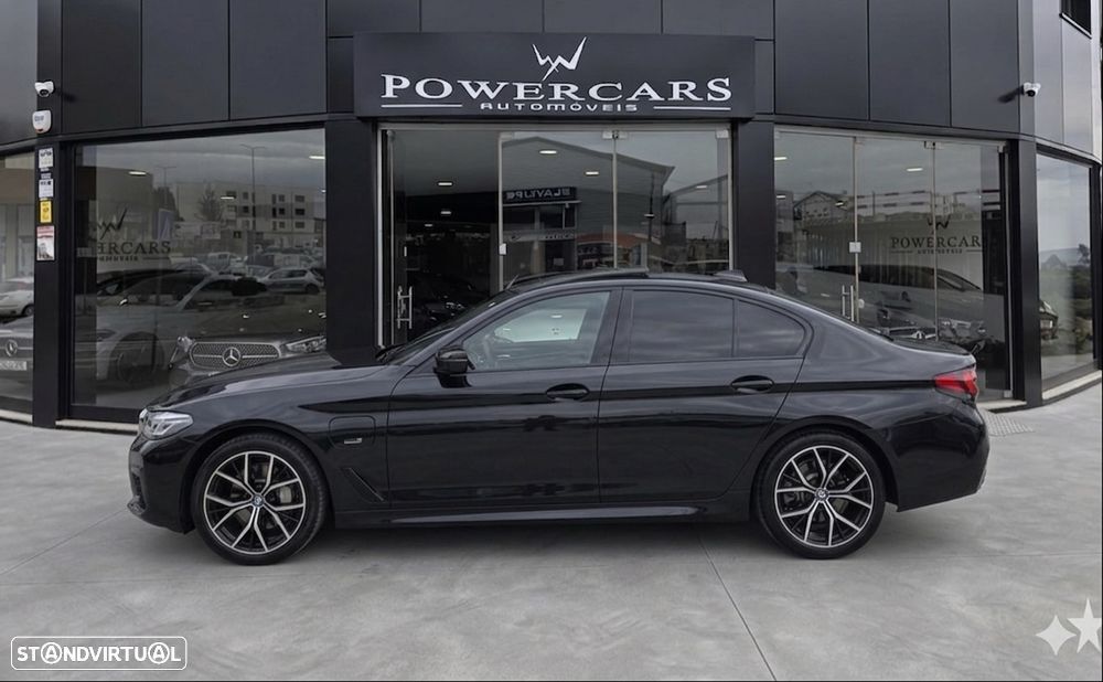 BMW 530 e Pack Desportivo M - 18
