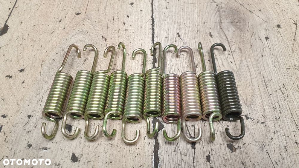 Sprężyna stopki centralnej Suzuki GN125 GN250 GN400 GS450 GS550  09443-18006 - 3