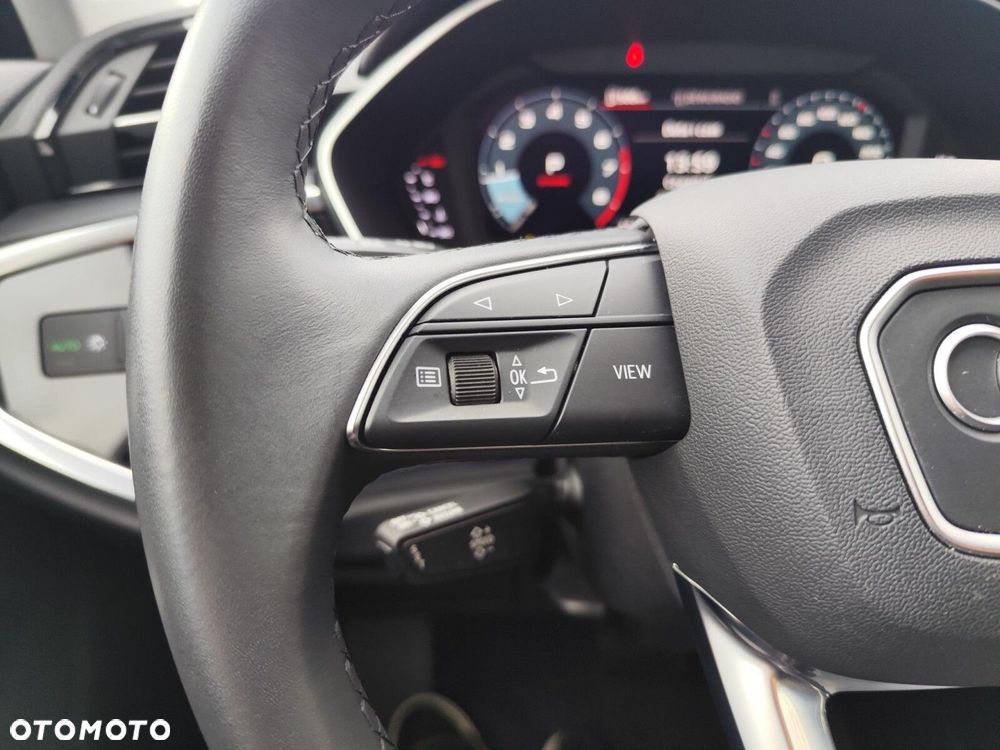 Audi Q3 Sportback - 13