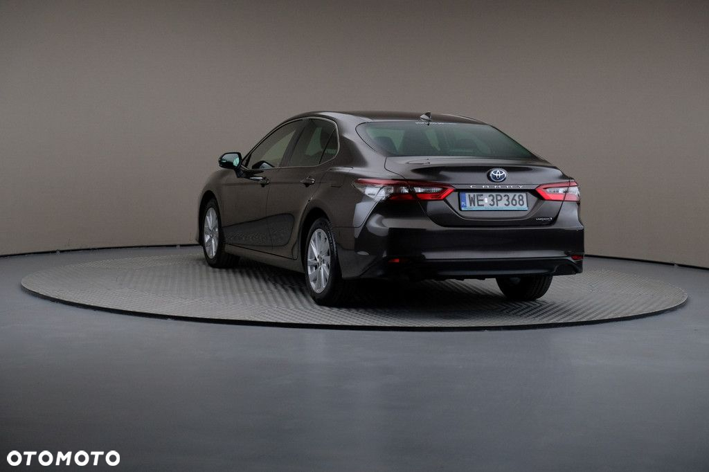 Toyota Camry - 2