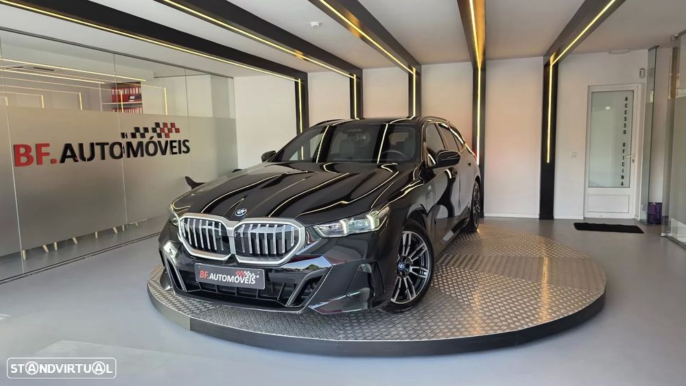 BMW 530 e Pack Desportivo M Pro - 13