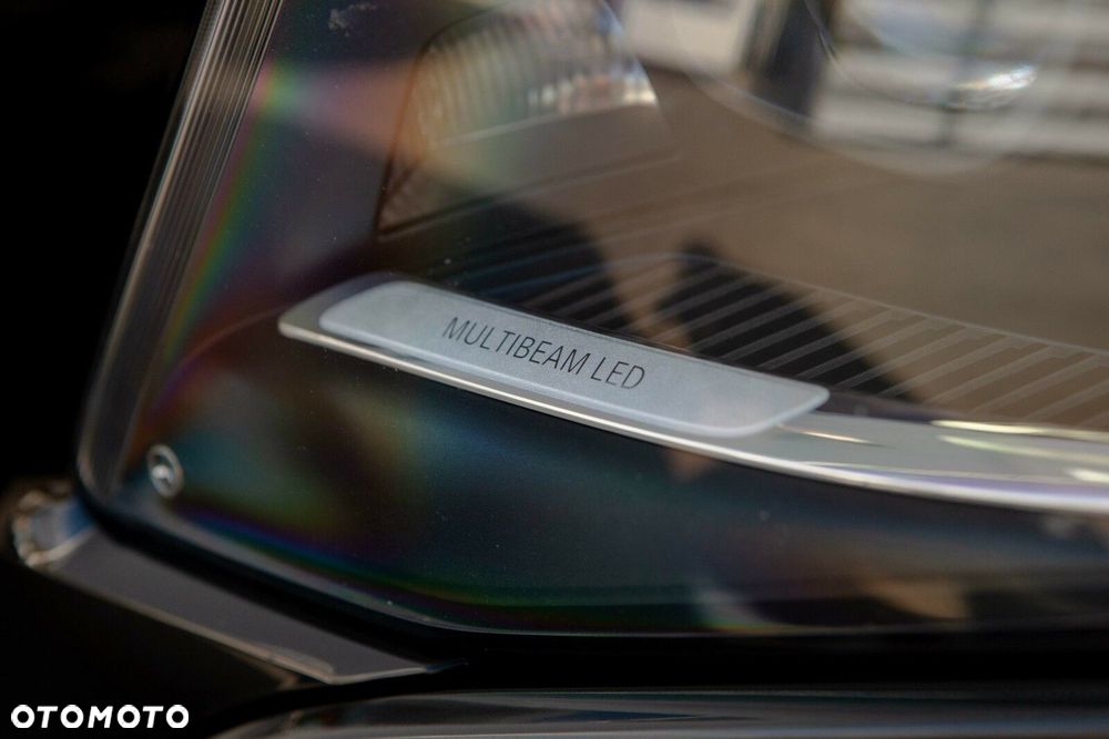 Mercedes-Benz Klasa V - 15