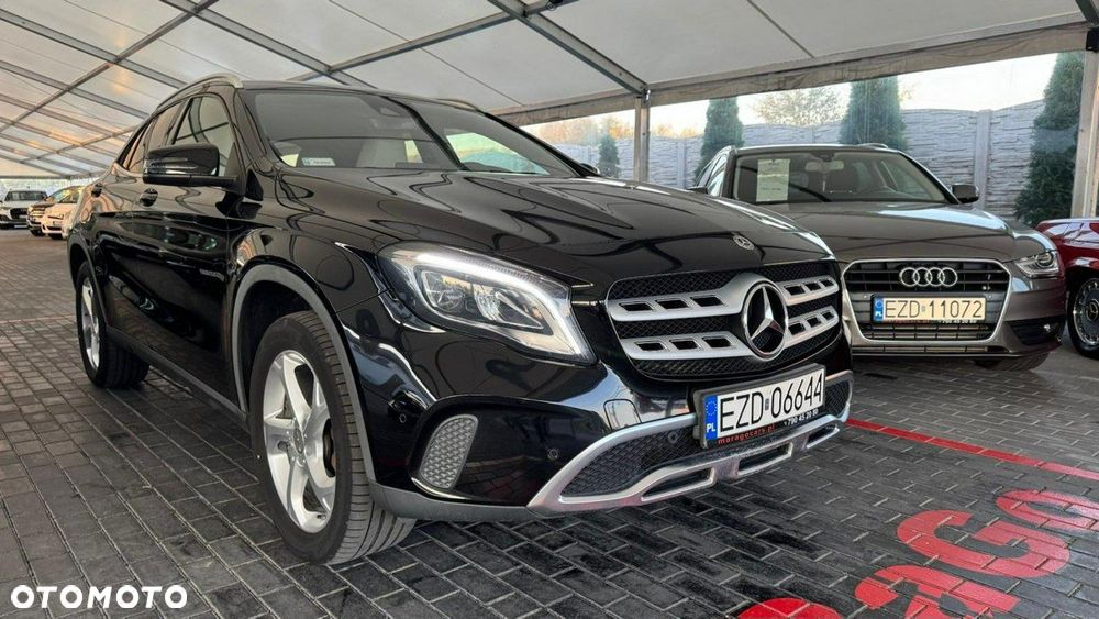 Mercedes-Benz GLA - 9