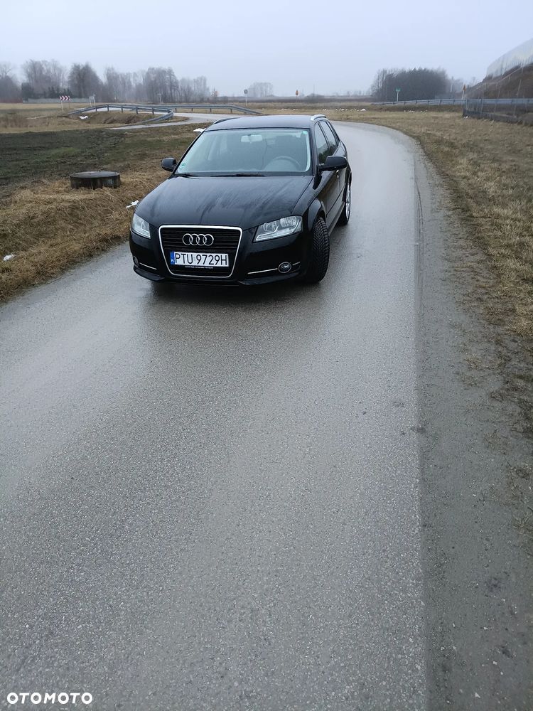 Audi A3 Sportback - 1