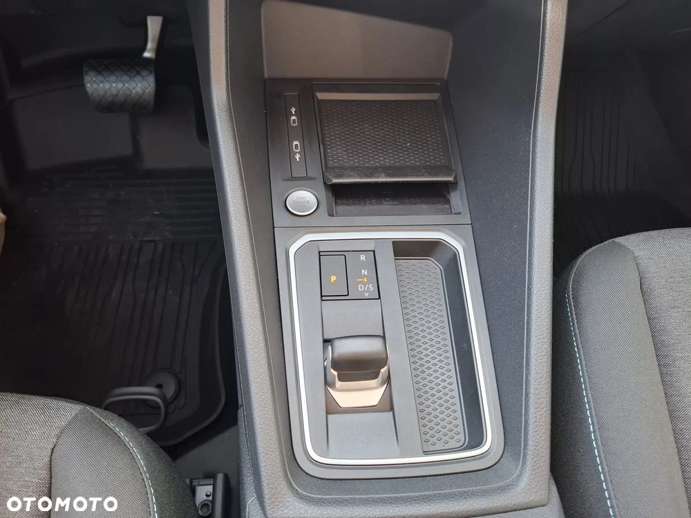 Ford Transit Connect - 20