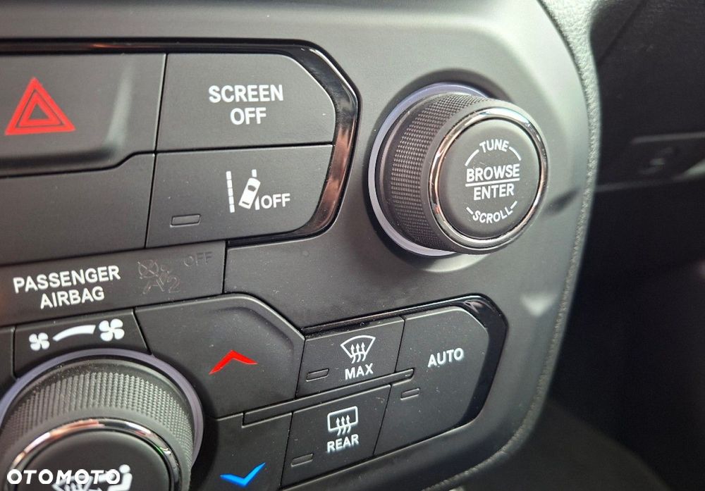 Jeep Renegade - 36
