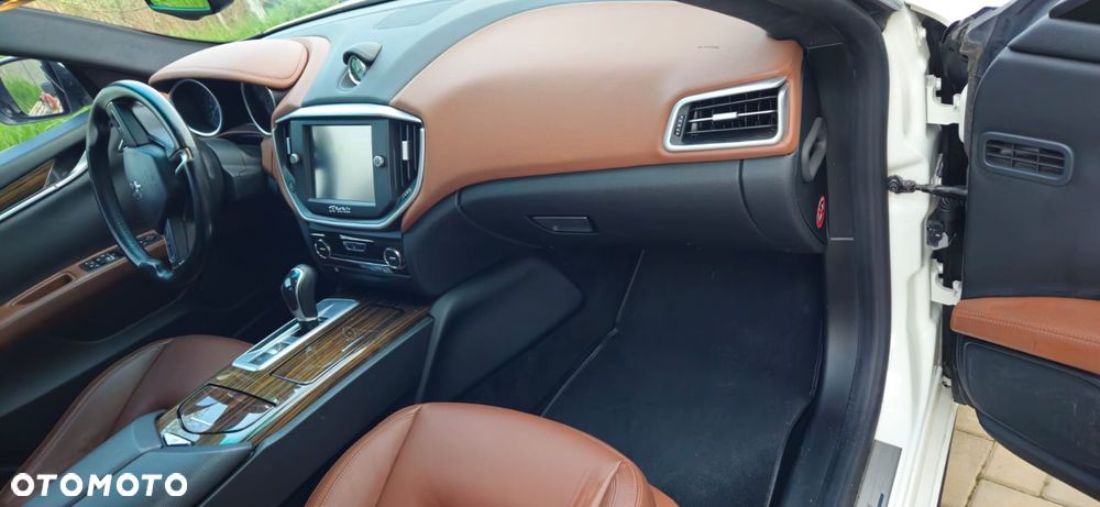 Maserati Ghibli Diesel - 13